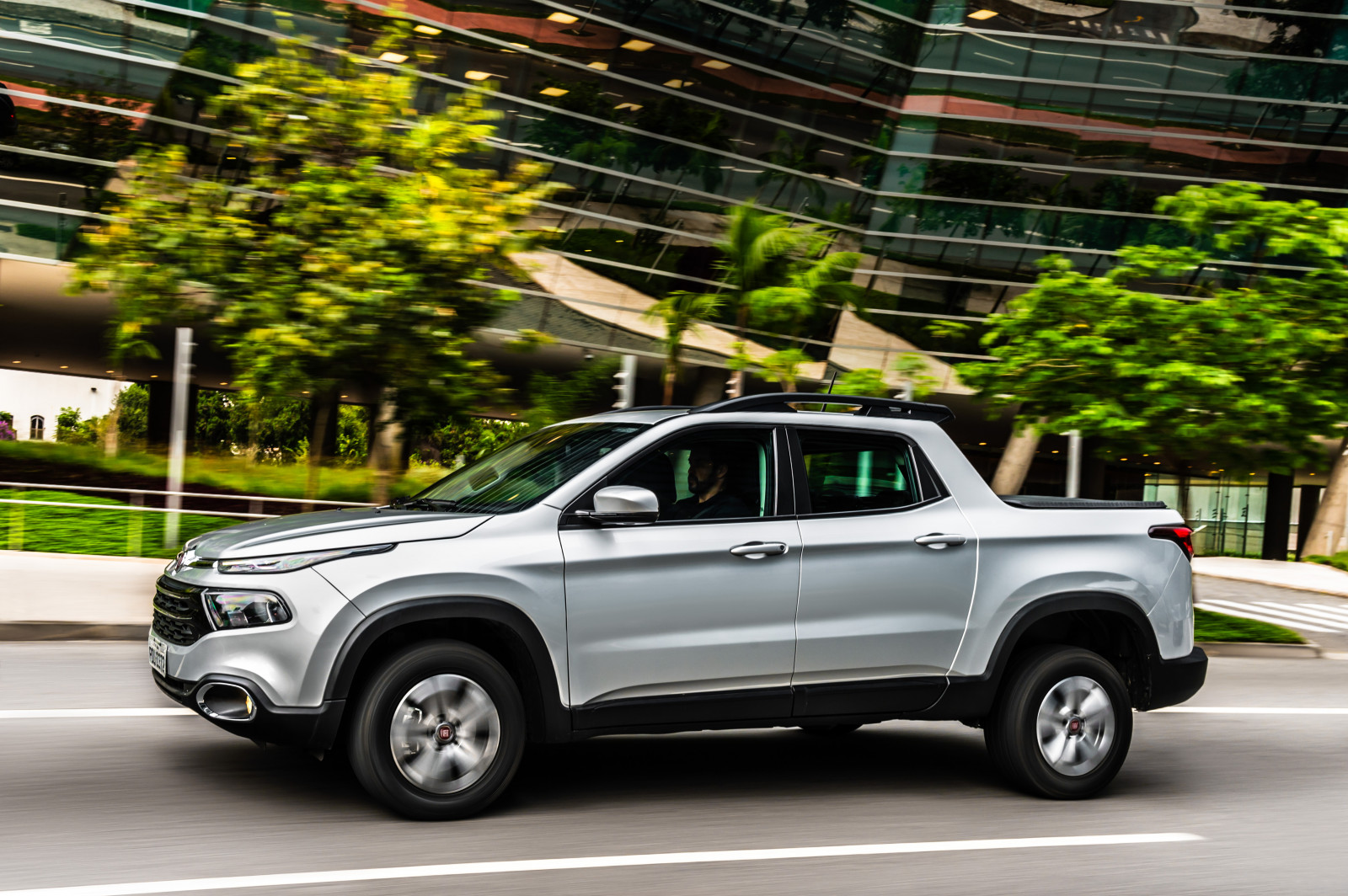 Auto, Fahrzeug, Toyota, LKW, FIAT, Toyota Tundra, Netcarshow, Netcar, Auto Bilder, Auto Foto, 2016, Toro Freiheit, Rad, Landfahrzeug, Automobil-Design, Automotive außen, Automobil machen, Stoßstange, Kraftfahrzeug, Autoshow, Kompaktes Sportfahrzeug, Pick-up