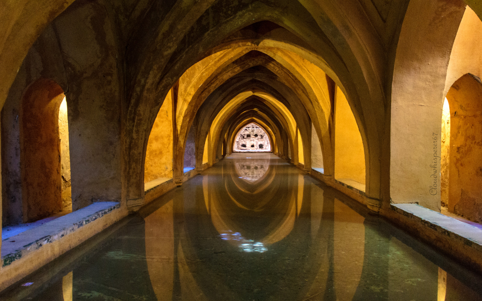 město, ulice, panoráma města, architektura, městský, budova, milovat, nebe, fotografování, dřevo, symetrie, zelená, modrý, Španělsko, město, svět, letní, Francie, život, hlavní město, Evropa, oblouk, zlato, pasáž, přístřeší, teplý, romantický, slunečník, skrytý, Europa, Duch, Andalusie, UMĚNÍ, světlo, strom, zlatý, cestovat, den, Pohled, skvělý, dlaň, zábava, dřevěný, sen, andalucia, Sevilla, upláchnout, umění, úžasný, výlet, bleu, Báječné, místo, půvabný, fantastický, cesta, cloudwhisperer67, tajný, andalousie, bleue, espana, turistická atrakce, historické místo, krypta, cloudwhisperer, Metropol, hacienda, nádherný, alcazar, Lightv