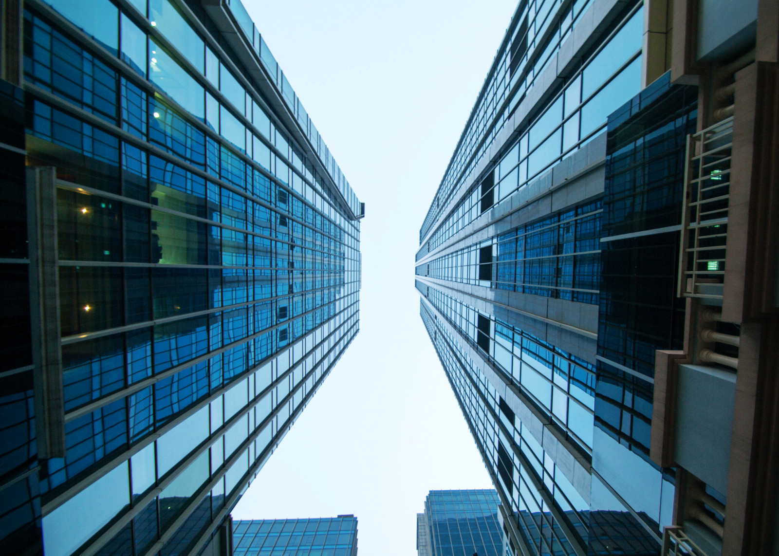 시티, 거리, 건축물, 건물, 대칭, 마천루, 푸른, 중심지, 펜탁스, 이야기, 선, 정면, 본부, 도시 지역, 대도시 지역, 탑 블록