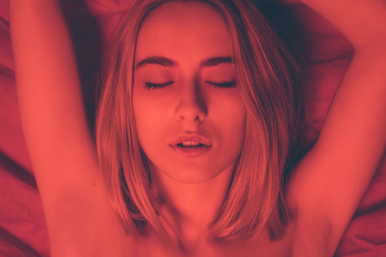 viso, donne, modello, ritratto, capelli lunghi, occhi chiusi, bocca aperta, rosso, fotografia, ascelle, capelli neri, capelli, bocca, emozione, Persona, pelle, capo, colore, ragazza, bellezza, Sorriso, occhio, mano, signora, Senso, biondo, acconciatura, capelli castani, arte modello, colore dei capelli umani, capelli rossi, espressione facciale, corpo umano, organo, avvicinamento