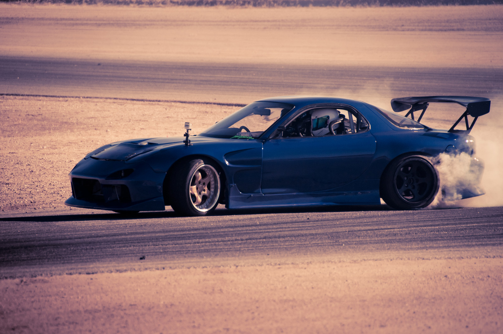 wallpaper-blue-drifting-sports-car-mazda-rx-7-performance-car