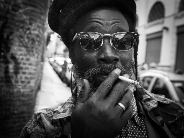 street,portrait,white,black,bw,men