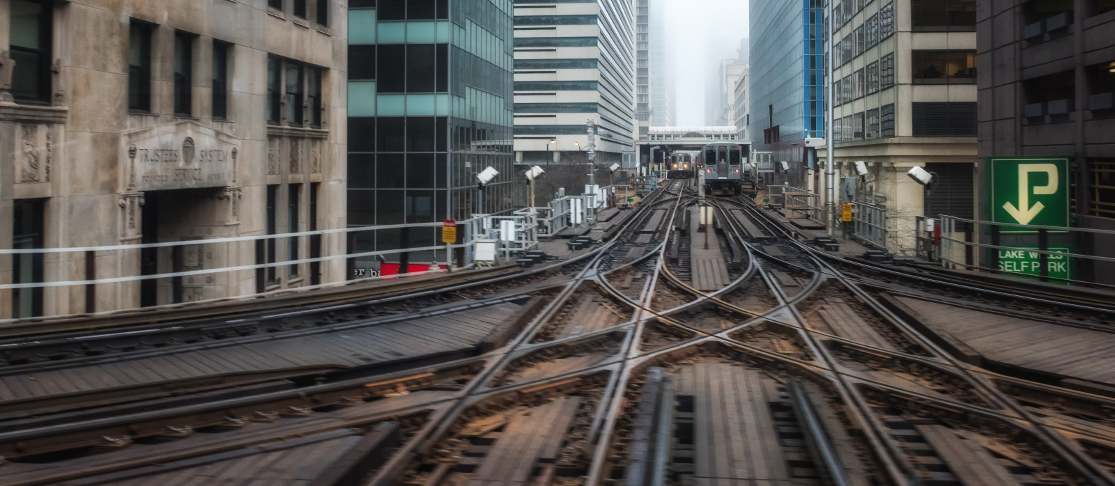 dráha, Metropolitní oblast, doprava, metropole, urban area, mrakodrap, budova, město, veřejná doprava, železniční doprava, panoráma města, centrum, rychlá přeprava, kolejová vozidla, vozidlo