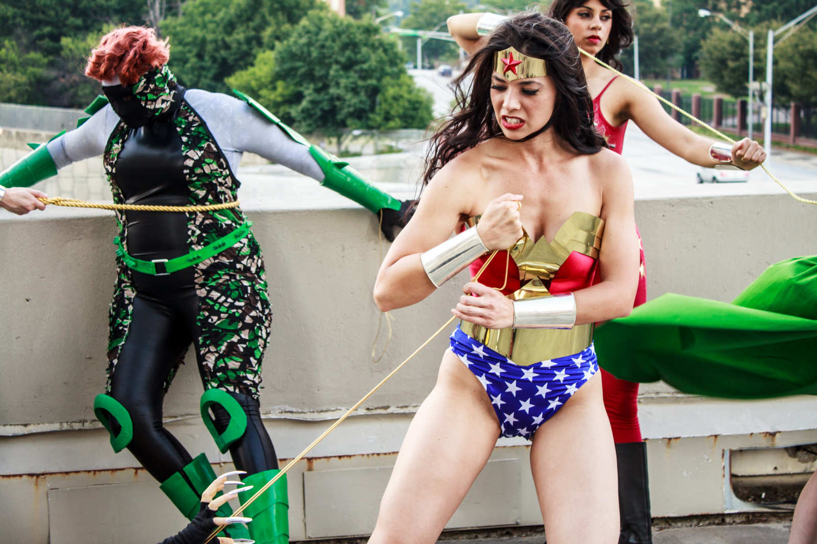 cosplay, costumi, Georgia, Atlanta, secchioni, ragazza, divertimento, sexy, costume, Wonderwoman, dccomics, fantascienza, geek, fumetti, cultura pop, supereroi, DragonCon, dragoncon2011, festa in costume, Dweebs, Downtownatlanta, Wiccy, Margiecox, Cynthiamarie