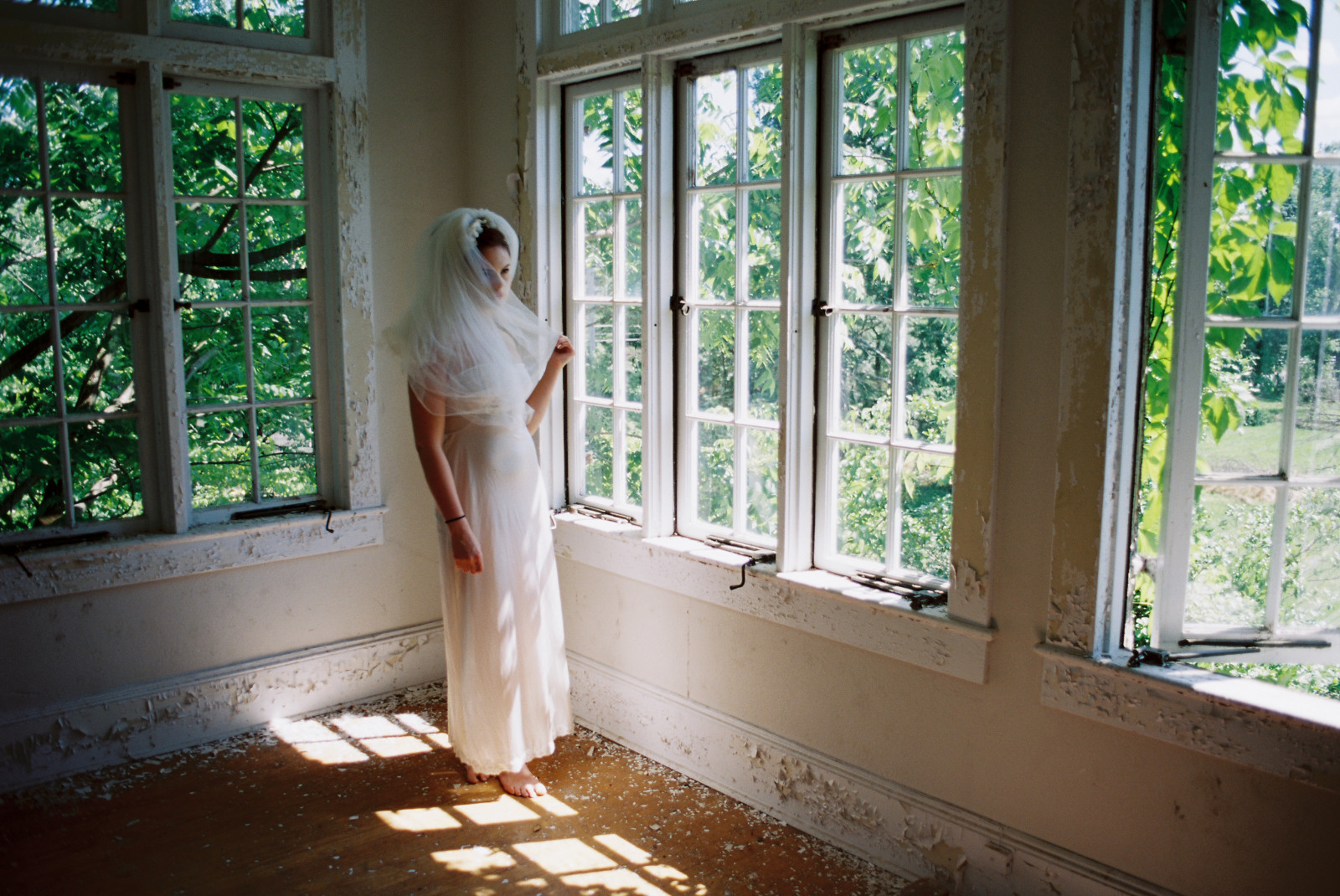 dveře, modrý, Okna, svatba, světlo, stín, tapeta na zeď, portrét, Dům, kino, strom, klasický, opuštěný, film, domů, okno, Krásná, ženský, kontrast, analogový, roh, 35MM, vinobraní, póza, temný, New Jersey, zajímavý, model, ženy, měkký, náladový, šaty, přírodní, Minolta, fotoaparát značky kodak, prázdný, pokoj, místnost, zkoumání, minoltax700, podrobnosti, koloniální, obilí, nj, minimální, historický, strašidelný, strašidelný, retrospektiva, prozkoumat, vchod, 35mmfilm, volný, historický, klasický, panské sídlo, analog, talár, jednoduchý, Filmové, luxus, nadčasový, trespassing, X700, ektar, filmphotography, flickrexplore, portriature, kodakektar100