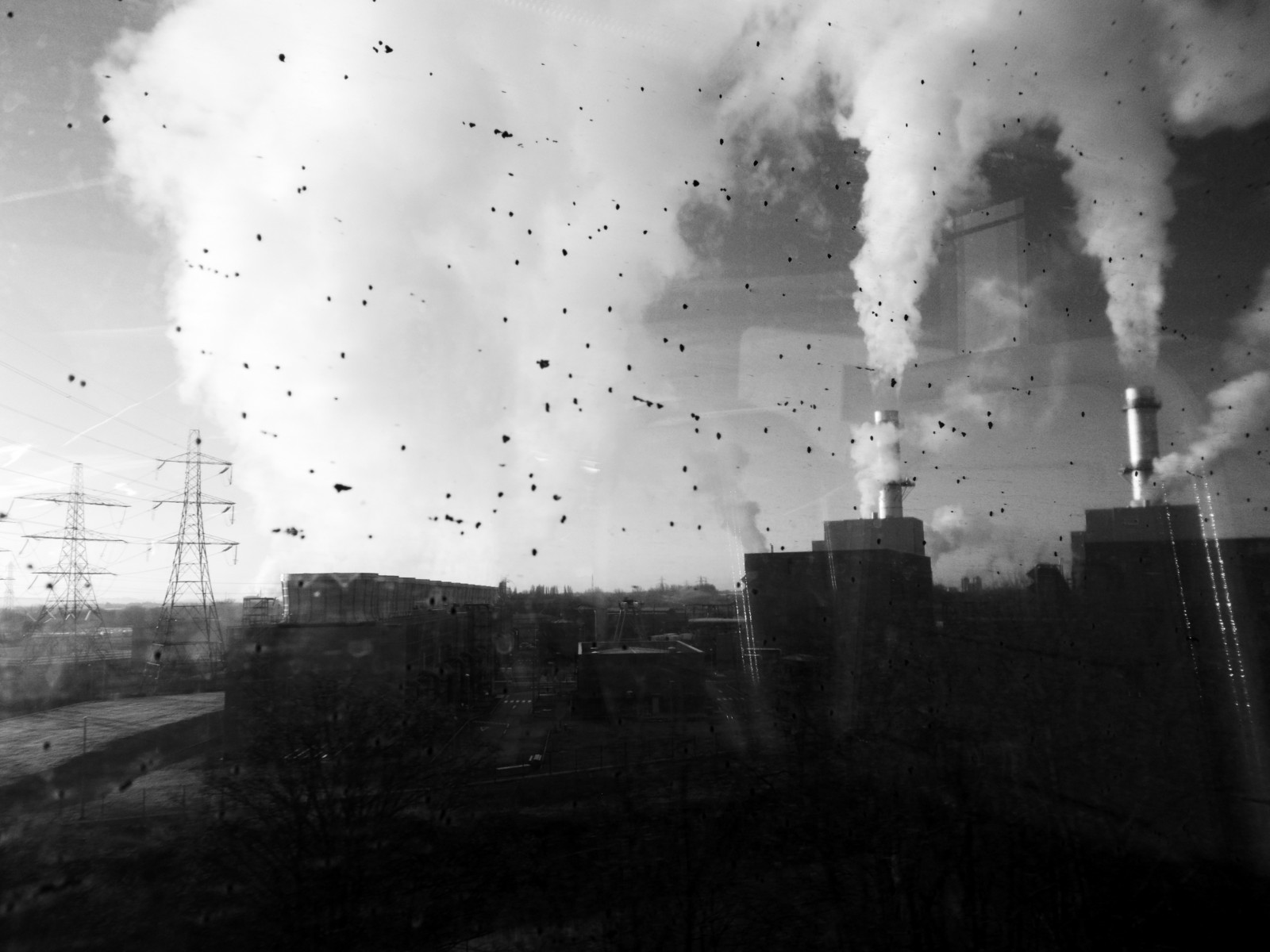 Sonnenlicht, Landschaft, schwarz, einfarbig, die Architektur, Betrachtung, Himmel, Fotografie, Rauch, Atmosphäre, Sonnig, Industriell, Schornsteine, Metropole, SMOG, Elektrizität, Schwarz und weiß, Wolke, Baum, Dampf, Bw, Urbannatur, Leistung, Dunkelheit, Tagsüber, Urbanfotografie, Türme, Atmosphäre der Erde, Schwarz und weiß, Monochrome fotografie, Meteorologisches Phänomen, Urbanfragment, Phänomen, Kraftwerk, Übertragung, Dämpfe, Overheadlines, Industrieräume, Stromwire, stock photography