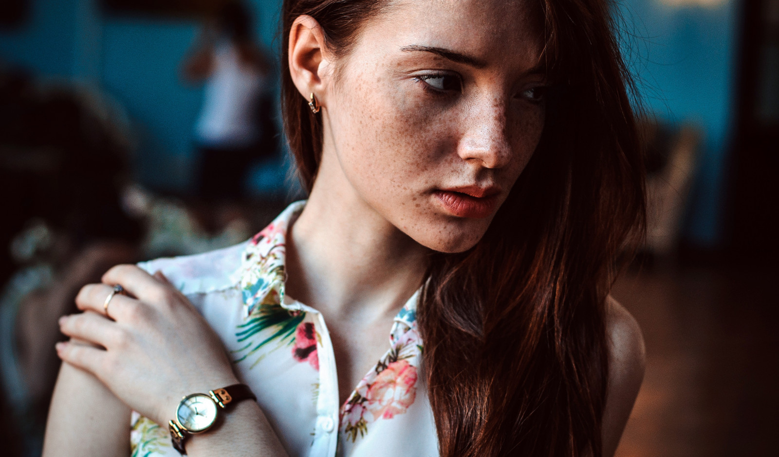 viso, donne, modello, ritratto, brunetta, fotografia, lentiggini, moda, Persona, momorozov, colore, ragazza, bellezza, Sorriso, donna, signora, fotografia di ritratto, servizio fotografico, espressione facciale