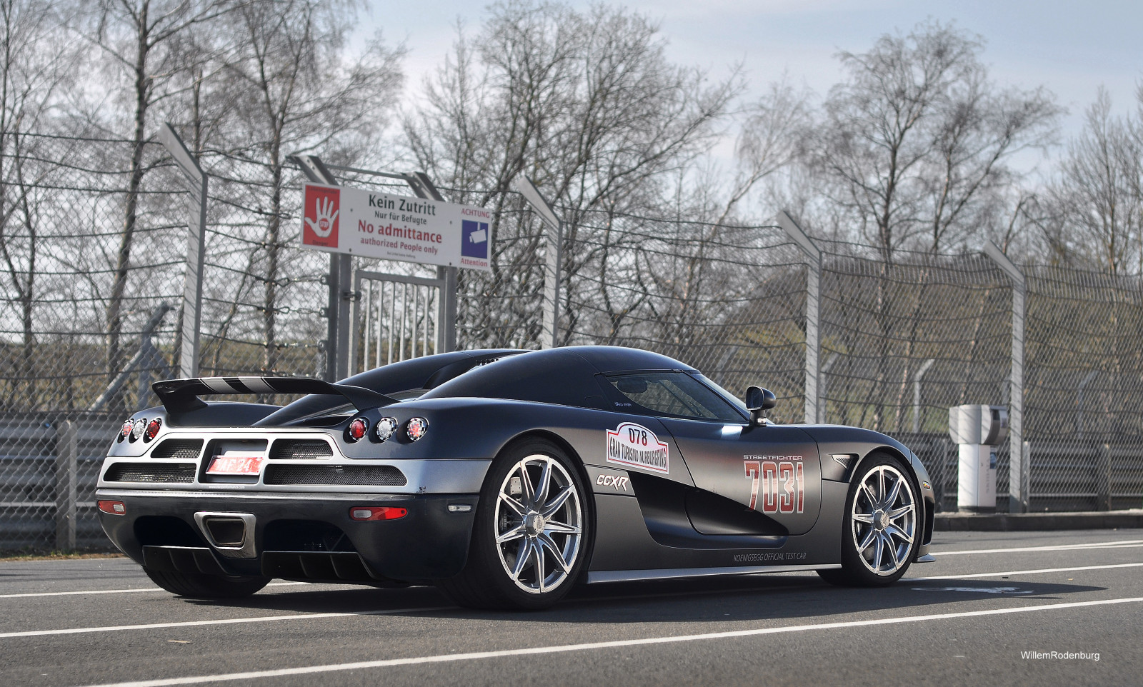 auto, pozemní vozidla, Černá, silnice, vozidlo, sportovní auto, superauto, automobilového designu, motorové vozidlo, okraj, kolo, výkon auta, automotive wheel system, ulice, luxusní vůz, osobní luxusní automobil, závodní auto, automobilový exteriér, technika, auto part, automotive pneumatiky, limuzína, Koenigsegg CCX, výkonné auto, závoďák, městské auto, kupé, pneumatika