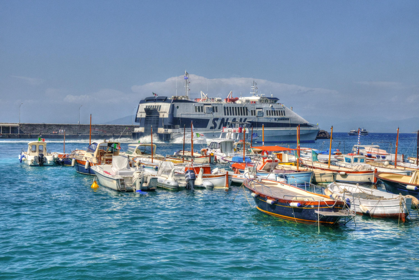 loď, loď, moře, Itálie, záliv, voda, nebe, Cestovní ruch, pobřeží, přístav, Napoli, ostrov, dok, Neapol, plachtění, trajekt, Sorrento, Marina, Italia, oceán, lodě, přístav, plavidlo, kanál, Kampánie, lodičky, capri, amalficoast, vodní, rybářské plavidlo, osobní loď, mabjack, isoladicapri, water transportation, coastal and oceanic landforms