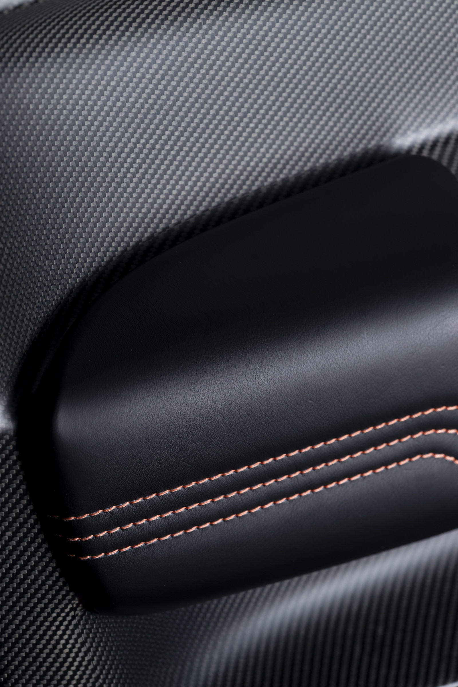 sort, stol, dæk, læder, 2015, Aston Martin, netcarshow, netcar, bil billeder, bil foto, Vantage GT3 specialudgave, hjul, materiale, møbel, automotive exterior, kofanger, automotive dæk, armlæn