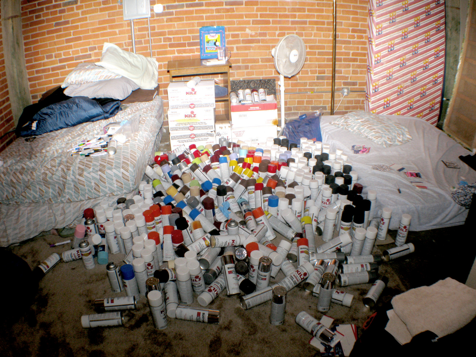 Wallpaper graffiti, paint, spray, rustoleum, SRT 2592x1944 928063