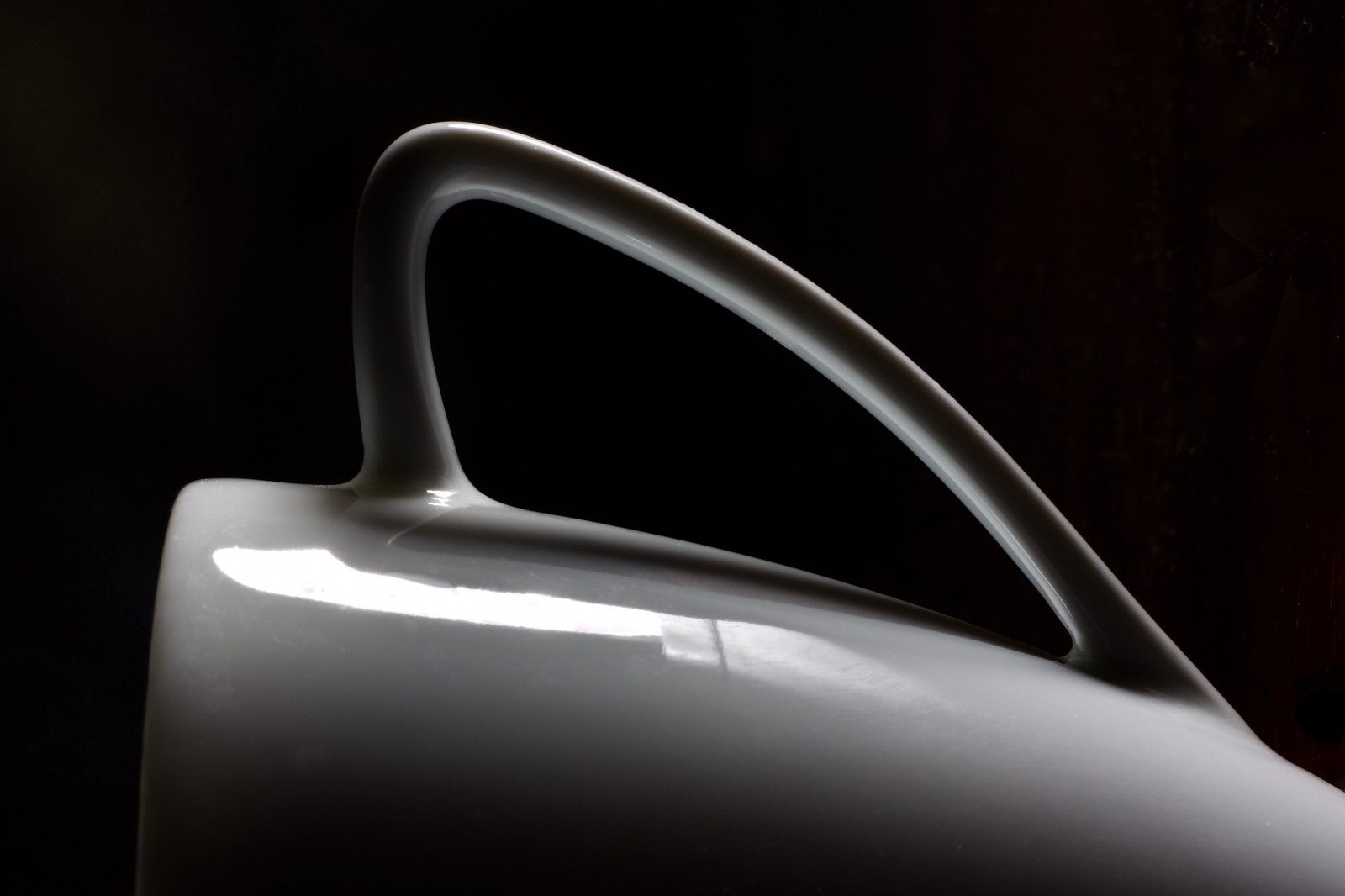 macromondays, káva, kavárna, pohár, tasse, světlo, Lumiere, karetní hra, stín, detail, design, tekutina, ligne, čára, kolo, arrondi, bílý, blanc, Courbes, křivky, nicolasthomas, Francie, kuchyně, kuchyně, stroboskop, Blikat, kontrast, contraste, tvar, pro mě, Anse, Rukojeť, polovina, demi, moiti, makro, nejchytřejší, jednoduchý, jednoduchost, elegantní, každý den, abstraktní, interfit, eso, 100, Studio