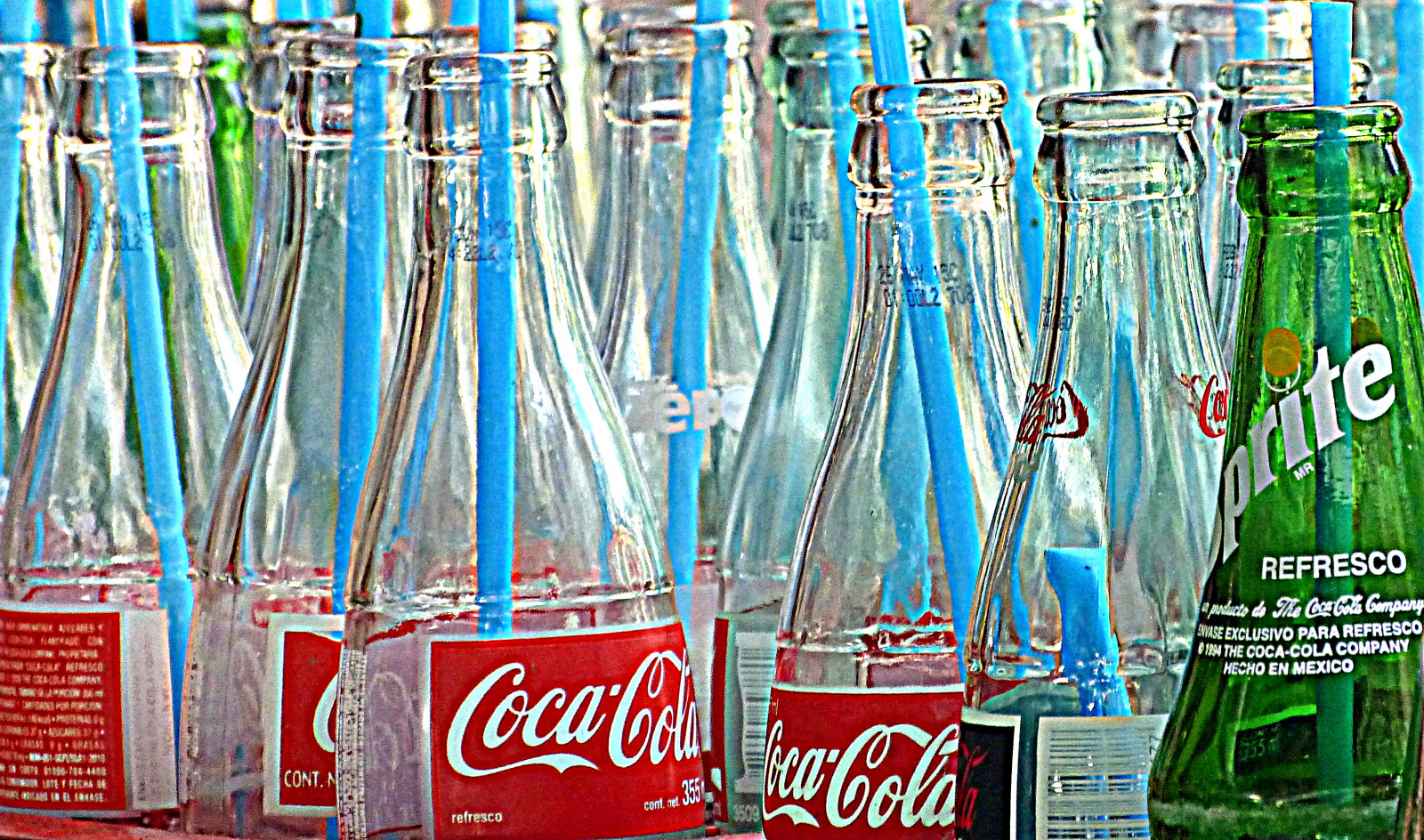 láhev, produkt, napít se, skleněná láhev, jemný nápoj, sycené nealkoholické nápoje, kola, voda, plastová láhev, koka, minerální voda, Coca Cola, balená voda