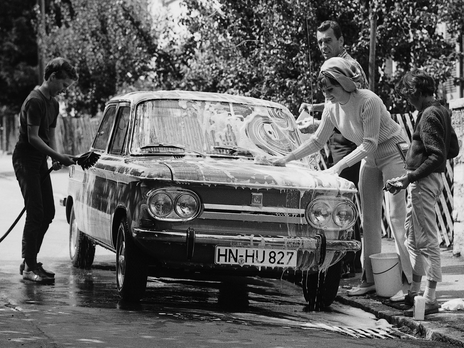 monokrom, gade, bil, køretøj, vej, sportsvogn, Vintage bil, 1967, netcarshow, netcar, bil billeder, bil foto, NSU, TT, sort og hvid, monokrom fotografering, jord køretøj, bildesign, bil make, antikke bil