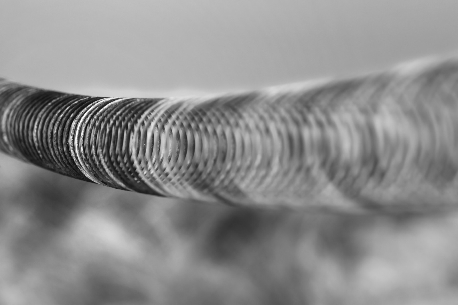 hvid, sort, monokrom, fotografering, tæt på, makro, Canon, cirkel, hegn, bokeh, forår, perspektiv, Fredag, sort og hvid, F28, dybdeskarphed, bw, dOF, hånd, detalje, form, linje, Veer, HFF, arm, zwartwit, 100mm, zwart, Vid, fencedfriday, sort og hvid, monokrom fotografering, tæt på, makrofotografering, canoneos450d, hegn, monochroom, zw, repitition, 52in2017, happyfencedfriday, indhegnet, hek, HEKWERK, omheining, vrijdag, scherptediepte, dgawc, canonnl, herhaling, 30repitition, perspectief