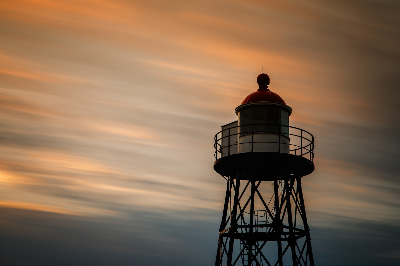 sollys, solnedgang, arkitektur, bygning, afspejling, himmel, fotografering, solopgang, aften, morgen, tårn, stål, fyrtårn, statue, horisont, stiger, skumring, lys hus, lys, Sky, daggry, belysning