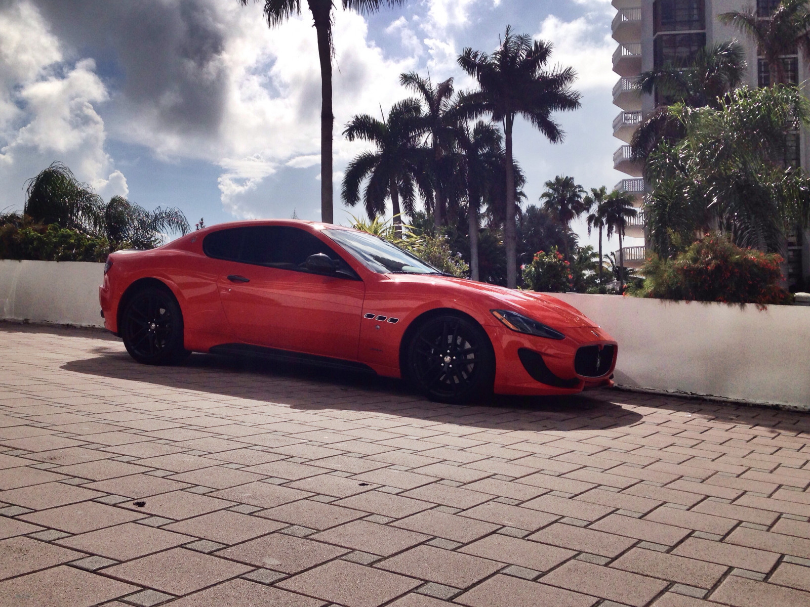 Wallpaper beach, sports car, Miami, performance car, italian, Ferrari California, Maserati