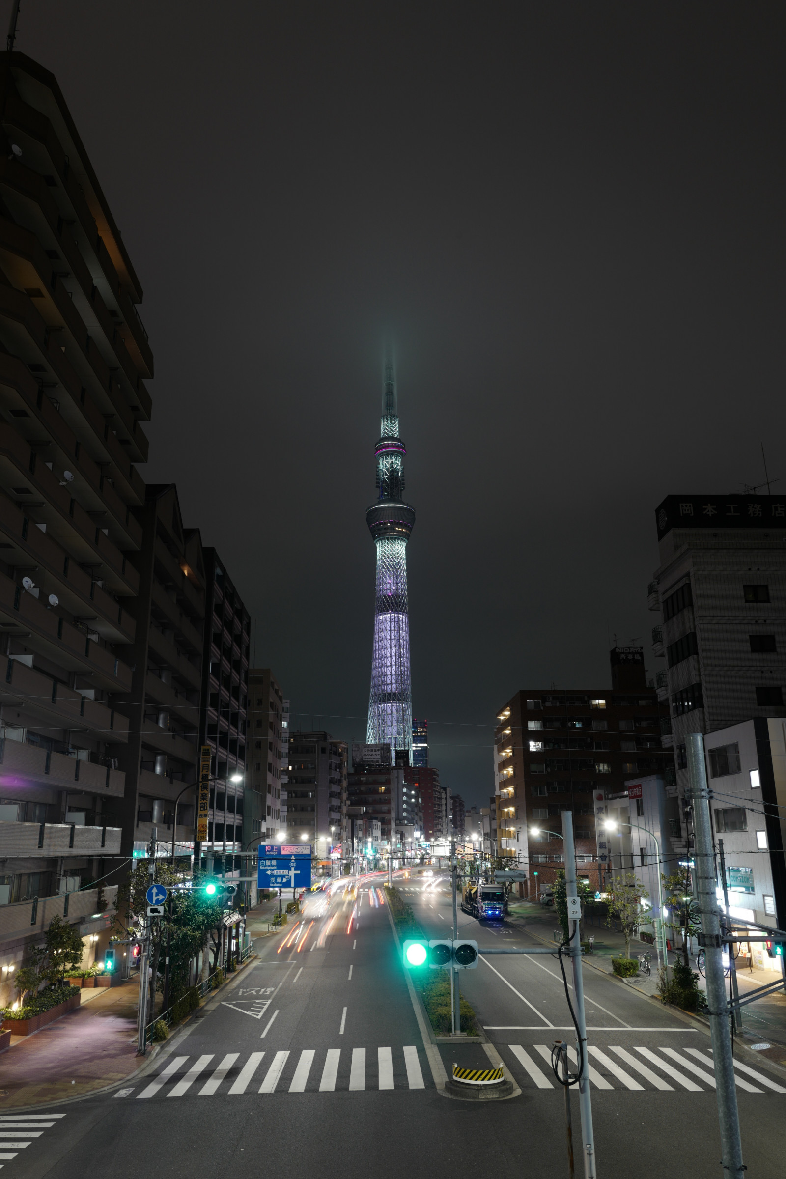 Japonsko, město, ulice, panoráma města, noc, architektura, silnice, panoráma, mrakodrap, večer, věž, Dálnice, Leica, metropole, Tokio, Saki, jp, Skytree, centrum, osvětlené, osvětlení, osvětlení, mezník, Tokyo Sky Tree, summilux, leicaq, summilux1728, q, 1728, pruh, urban area, Metropolitní oblast, lidské osídlení, panelový dům