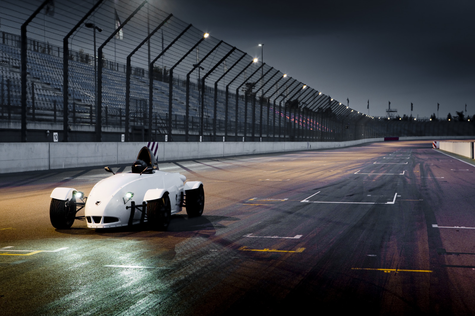 notte, veicolo, trasporto, struttura, netcarshow, netcar, immagini di auto, auto foto, 2009, e Lupo, e 1, aviazione, immagine dello schermo, atmosfera della terra, impianto sportivo, pista