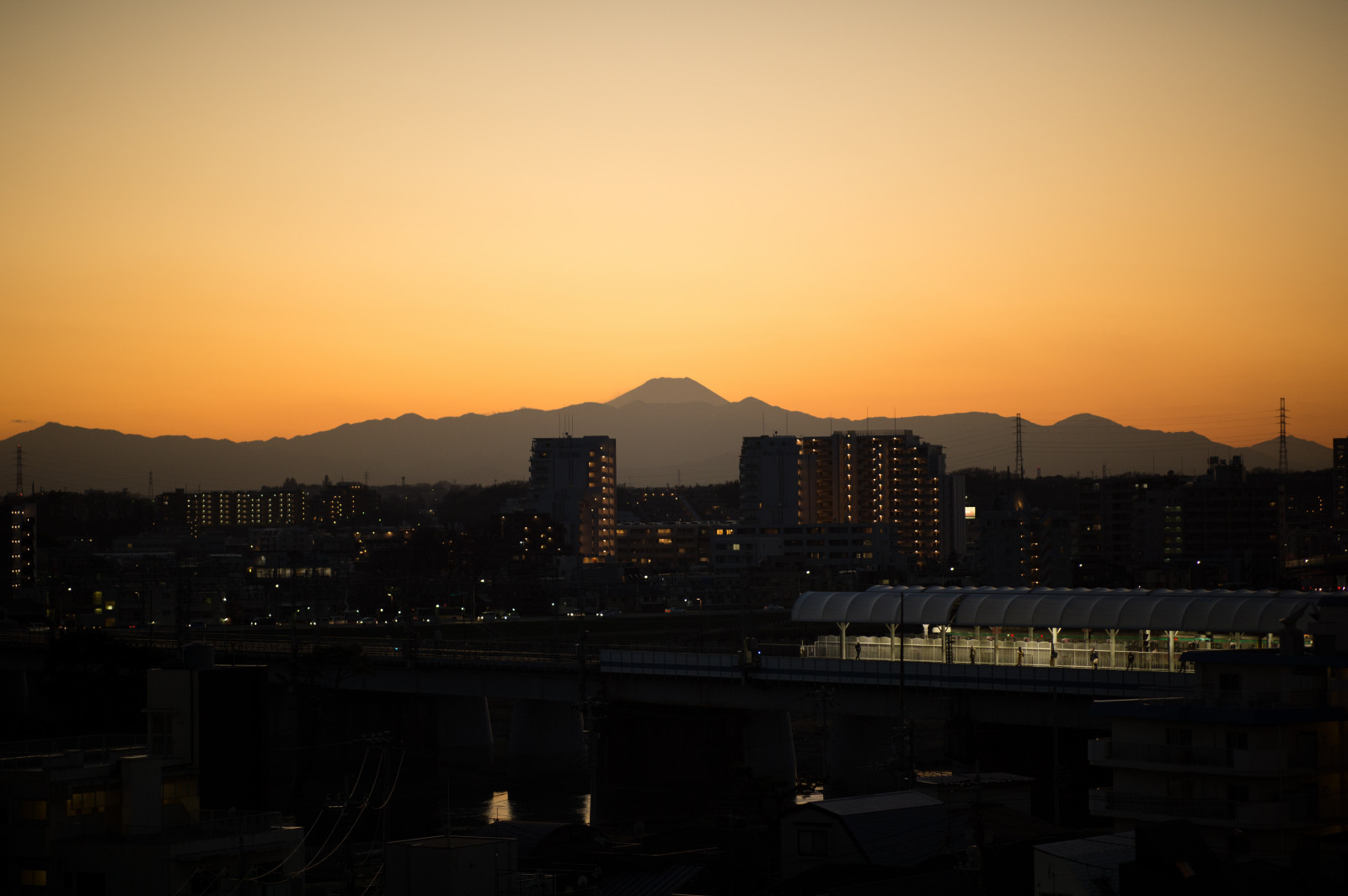 Japonsko, slunečnímu záření, západ slunce, město, panoráma města, noc, odraz, nebe, svítání, panoráma, večer, ráno, slunce, horizont, Nikon, soumrak, jp, NIKKOR, svítání, afs105mmf14eed, afsnikkor105mmf14eed, df, futakotamagawa, atmosférický jev, odlesk, lidské osídlení