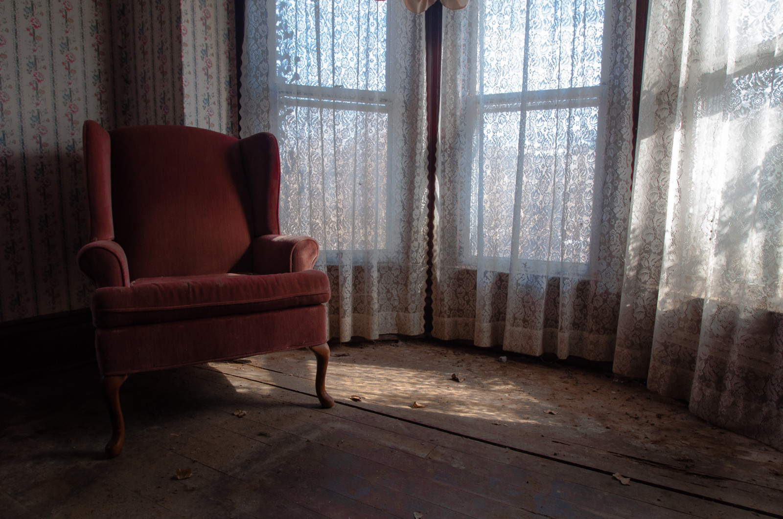 starý, okno, temný, architektura, starověký, strašidelný, městský, budova, pokoj, místnost, opuštěný, stěna, fotografování, stůl, dřevo, gauč, Dům, židle, historický, dějiny, hospodařit, záclona, textura, Nikon, zarostlý, Spojené státy americké, Vzhled interiéru, rozklad, průzkum, zkoumání, badatel, úhel, minulost, Maryland, urbex, trespassing, světlo, široký úhel, Krásná, Tamron, široký, lit, sjednocený, Amerika, prozkoumat, osamělý, chladný, krása, strašidelný, nás, patro, podlaha, dno, opustit, domů, tvrdé dřevo, zajímavý, klasický, místo, nábytek, Spojené státy, americký, vykotlaný, azbest, strašidelný, zapomenutý, opuštění, zakázaný, opuštěný, rozpadající, ue, md, ruky, Žaluzie okna, podlaha, abandonedhouse, obývací pokoj, léčba okno, pokles, urban exploration, východní pobřeží, urbanexploring, abandonedfarm, peelingpaint, abandonedbuilding, urbanexplore, odsouzený, Midatlantic, strašidelný dům, Carrollcounty, Ecue, Eastcost, Carrollcountymd, Carrollcountymaryland