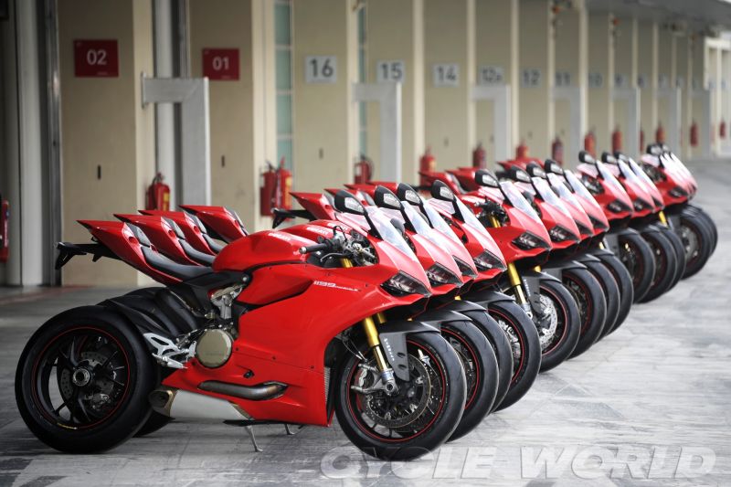 รถ,รถจักรยานยนต์,ยานพาหนะ,แข่งรถ,Ducati,ซูเปอร์คาร์