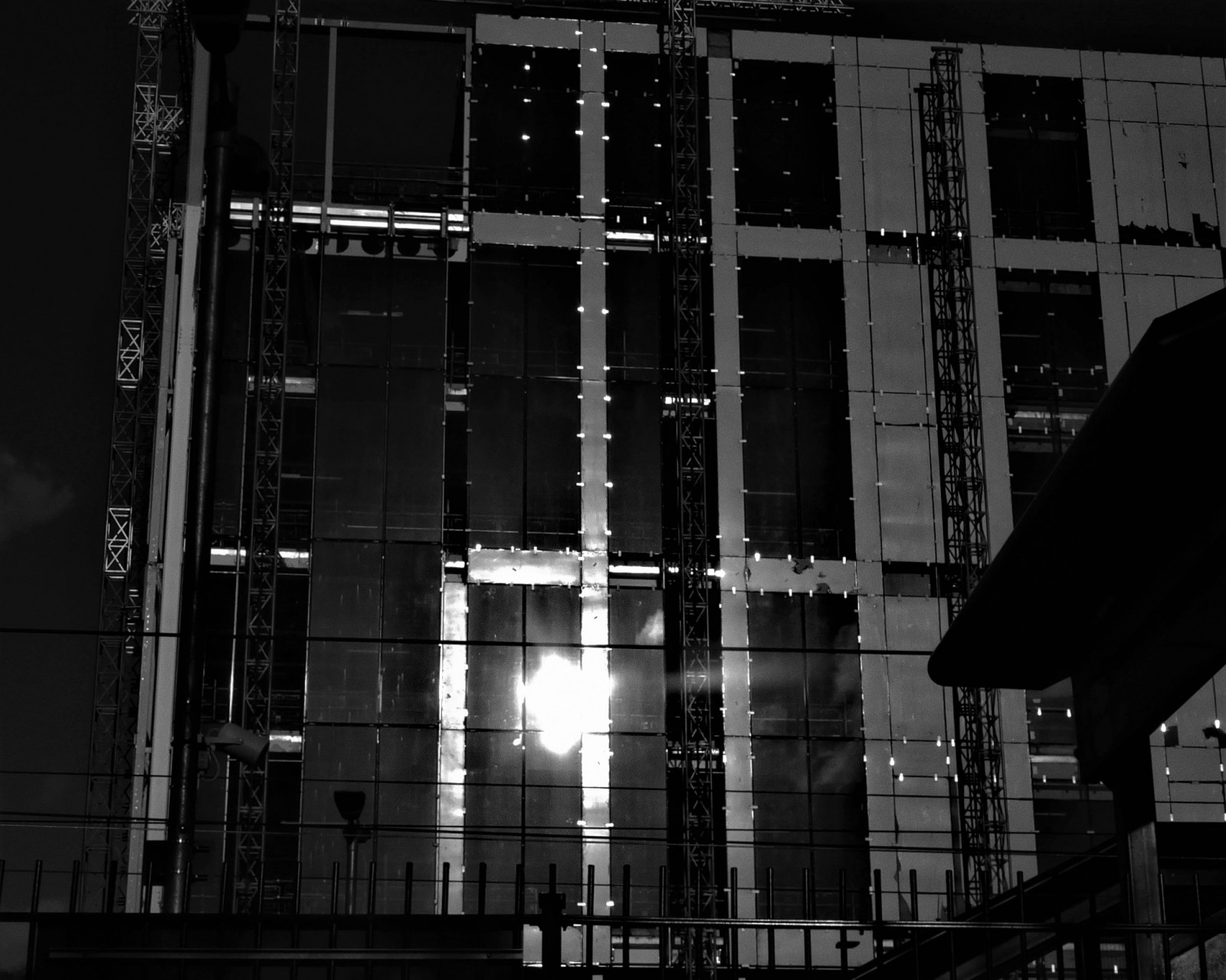 černobílý, budova, site, stanice, slunečnímu záření, odrazy, Leeds, západ, Yorkshire