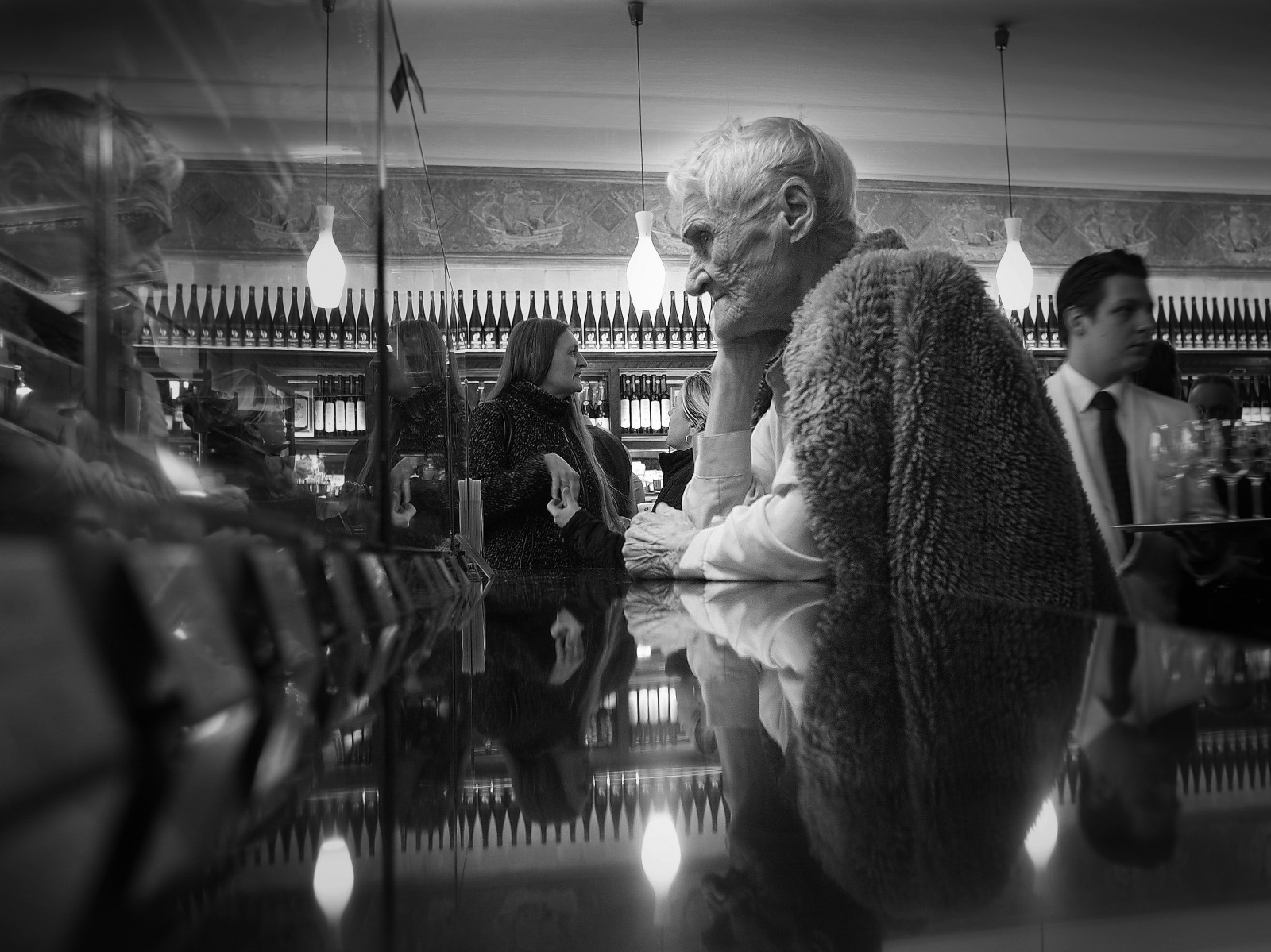 bílý, Černá, fotografie, Černý a bílý, muž, fotografování, monochromatické fotografování, momentka, černobílý, tma, člověk, zábava, Film noir, human behavior, styl, dav