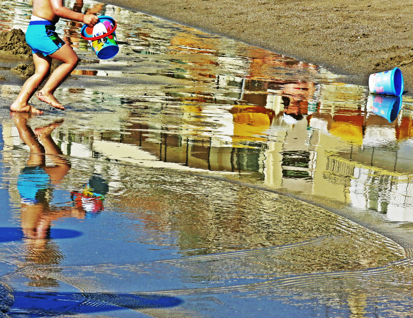 Wallpaper : sea, water, reflection, beach, Tourism, vacation, ART, boy ...