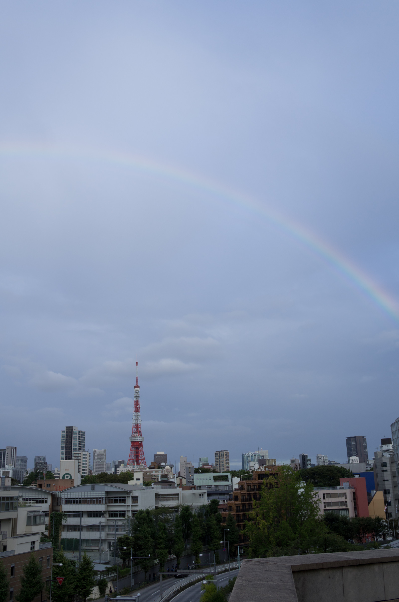 Japan, by, bybilledet, arkitektur, himmel, skyline, skyskraber, tårn, horisont, skumring, Leica, Tokyo, Jp, Sky, vejr, regnbue, CC, t, milepæl, Tokyo Tower, leicat, Summicron, roppongi, roppongihills, kreative fællesheder, summicron235, 235, atmosfærisk fænomen, atmosfære af jord, menneskelig bosættelse, højhus, meteorologisk fænomen