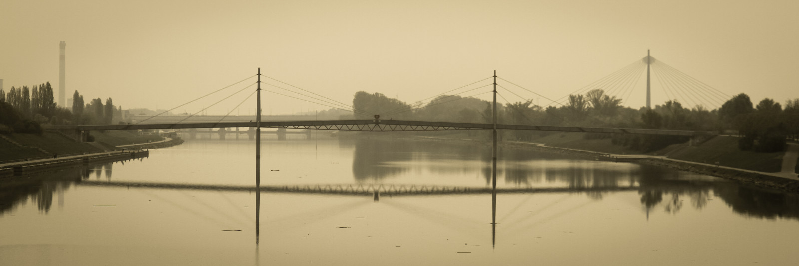 strada, acqua, bicicletta, riflessione, cavallo, cielo, Alba, calma, verde, sera, mattina, Germania, ponte, fiume, isola, Austria, Vienna, ponte sospeso, Cattedrale, Ciclismo, foschia, Tedesco, Danubio, viaggio, il, bicicletta, strade, cavalli, wien, corso d'acqua, bianco e nero, bike, ponte strallato, Mannheim, Catherdral, Danubeisland, Stephen s, Ststephen scathedral, fixed link