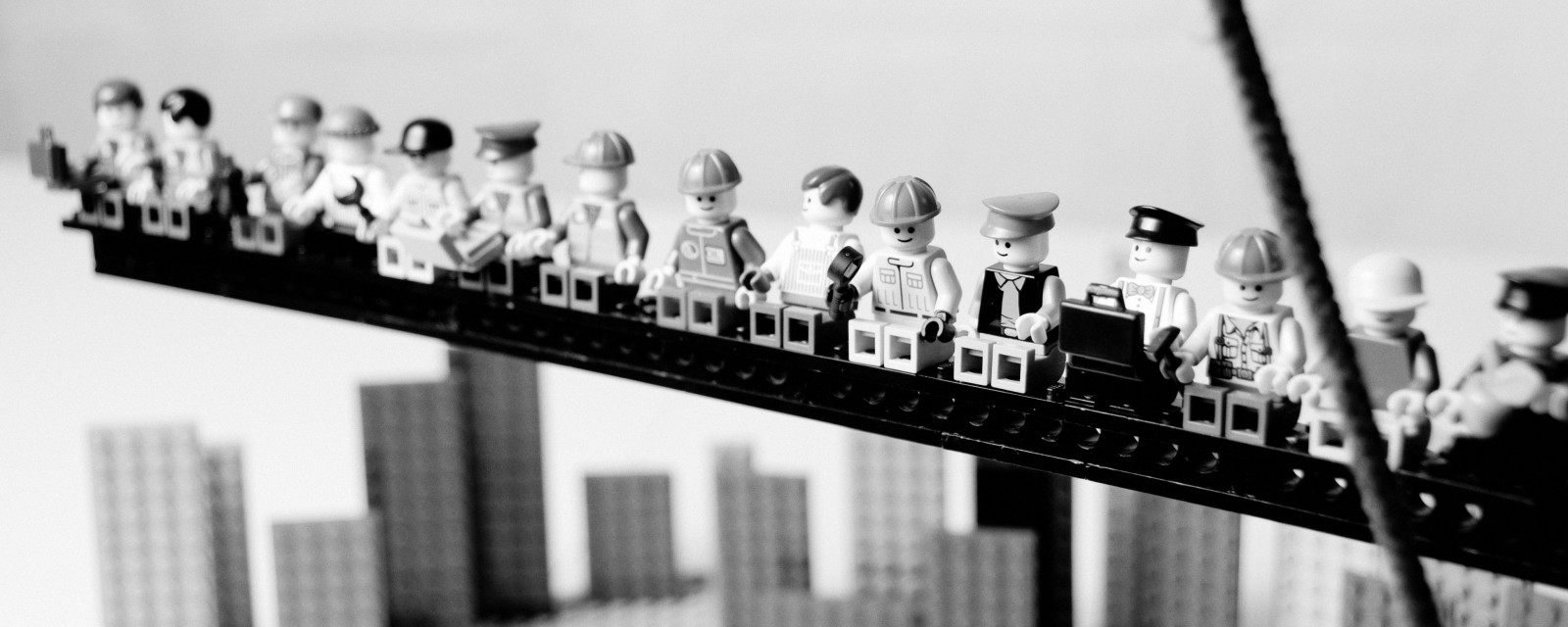 einfarbig, LEGO, Musiker, Menge, Schwarz und weiß, Monochrome fotografie, 3872x1549 px