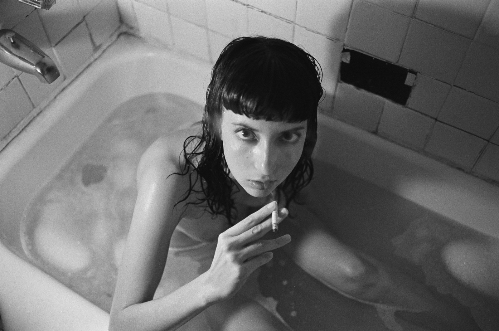 nero, fotografia, Persona, bianco e nero, ragazza, bellezza, signora, fotografia, fotografia in bianco e nero, istantanea, occhio, capelli neri, gamba, mano, monocromo, muscolo, bocca, umano, servizio fotografico, modello, ritratto