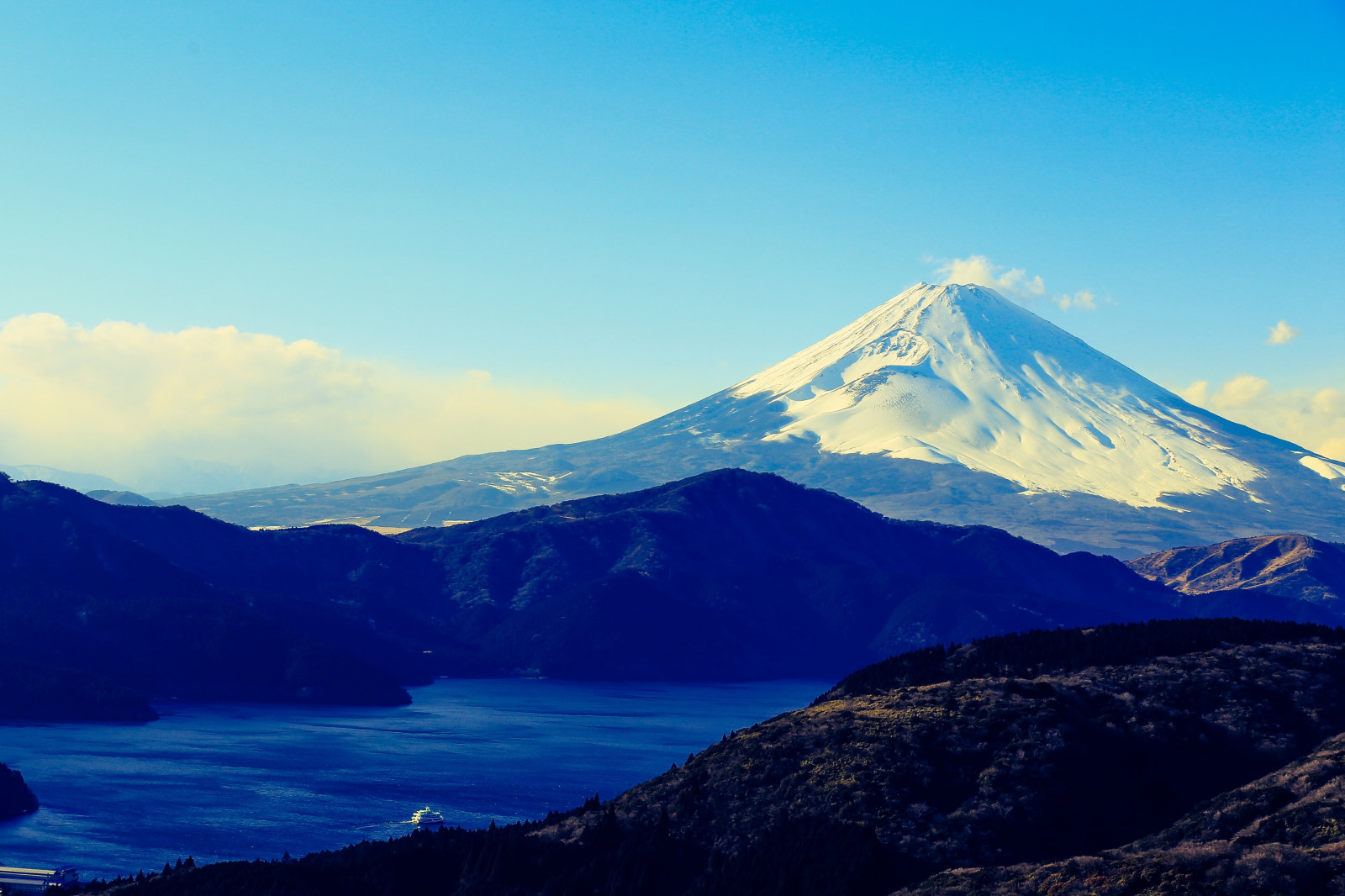 Japonsko, slunečnímu záření, krajina, moře, Asie, kopec, jezero, Příroda, nebe, stín, uklidnit, ráno, sopka, Kánon, horizont, atmosféra, národní park, divočina, Alpy, mount scenérie, crater Lake, vrcholek, plošina, hřbet, světlo, mrak, cestovat, hora, kůň, svítání, přírodní, masiv, fuji, 6d, eos, během dne, ef, vysočina, jezero, počítač tapeta, horských reliéf, pohoří, klesl, sopečný landform, stratovulkán, štít sopky, Mtfuji, nadmořská výška