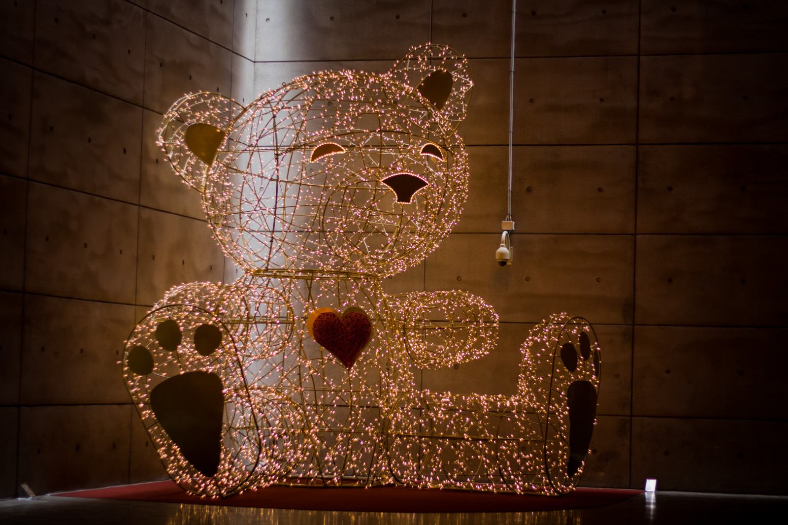 noc, Vánoce, UMĚNÍ, světlo, stanice, Vánoce, osvětlení, července, vlakové nádraží, Triangeln, Medvídek, Nalle, Malmo, t gstation, gatufoto, nightphotography, Natt, v noci, exif modelu canoneos760d, geocountry, Kamera aby kánon, geocity, Model fotoaparátu canoneos760d, geostate, geolocation, exif aby kánon, exif isospeed 200, exif focallength 50mm, EXIF ef50mmf18stm čočka, EXIF otvor 20, teddy, tma, bj rn, streetphotography, nattfotografering, vánoční dekorace