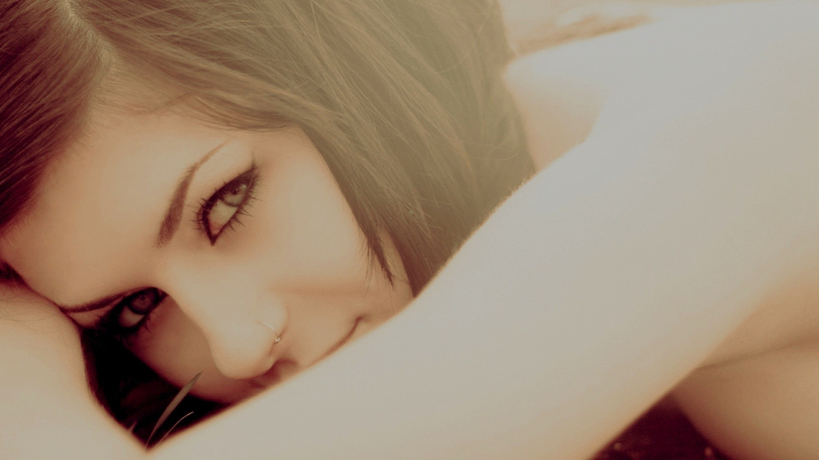 tvář, bílý, ženy, model, portrét, bruneta, Červené, fotografování, vlasy, pusa, nos, růžový, emoce, Osoba, kůže, hlava, Neon Lynxie, dítě, dívka, krása, usměj se, oko, žena, ruka, prst, smysl, ret, blond, účes, sladkost, hnědé vlasy, mimika, Lidské tělo, orgán, zblízka, interakce