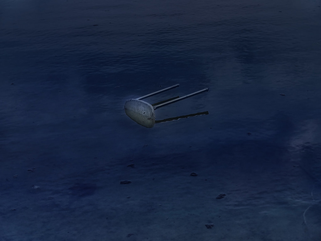 starý, moře, voda, odraz, nebe, uklidnit, modrý, židle, řeka, horizont, atmosféra, odpadky, rozklad, prázdný, Dunaj, znečištění, alt, Donau, těžkomyslnost, Vanitas, opuštěný, oceán, nebe, tma, smetí, nábytek, melancholie, wasser, blau, melancholie, opuštěný, Atmosféra Země, stručný, nalezeno, nalézt, flus, strom, verfallen, připlavené věci, m bel, vangogh, sitz, Sessel, Stuhl, Sitzplatz, vodní zdroje, verg nglichkeit, utopený, theovangogh, abfall, Einrichtung, fond, Charles Dickens, vincentvangogh, weggeworfen, Himmelblau, treibgut, poklad, Bluedanube, gefunden, Hocker, versunken, ertrunken, sterreichaustria, blauedonau, gesunken, verrotten, Briefwechsel, lukefildes, donausoblau, Stockerl