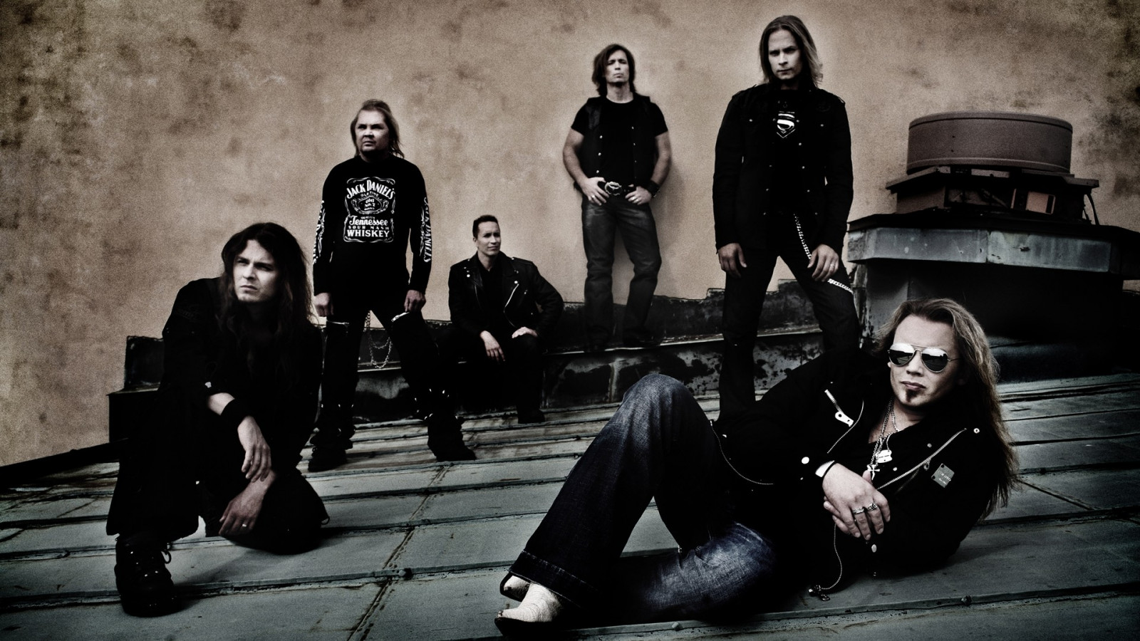 Wallpaper leverage, roof, band, glasses, print 1920x1080