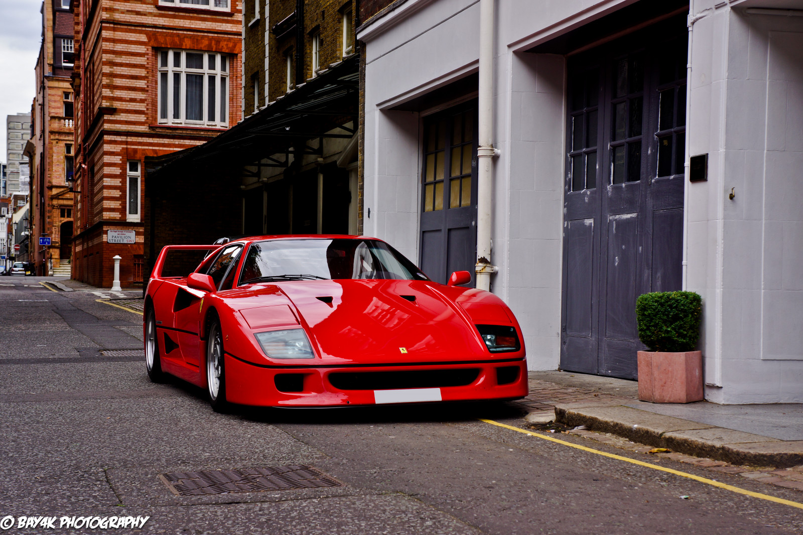 fødselsdag, gade, UK, rød, England, London, biler, fransk, Rouge, lykkelig, fotografering, vacances, Foto, helligdage, Sony, forenet, lørdag, Kongerige, Ferrari, få øje på, harrods, turbo, f, londres, angleterre, parkeret, 40, uni, alfa, dyrt, legende, fr, francais, V8, anniversaire, Voitures, superbiler, Lightroom, F40, Samedi, joyeux, nex, spotter, Legende, Knightbridge, Royaume, gar e, worldcars, bay4k, spotteur