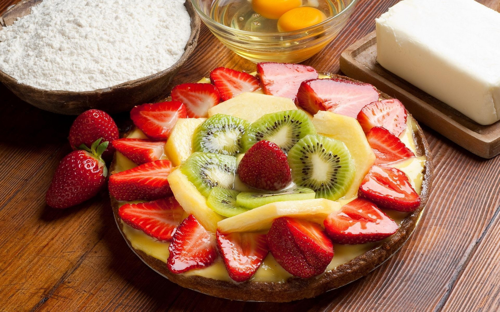Wallpaper strawberry, kiwi, pie, cutting, fruit, flour, components