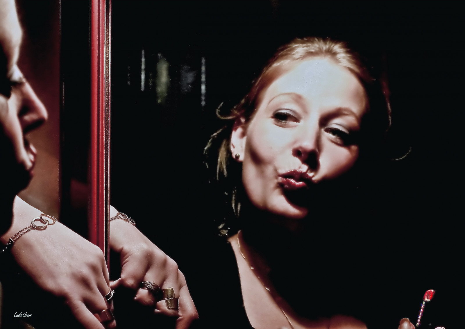 model, portrét, město, městský, milovat, Červené, Země, zpěvák, rtěnka, hudebník, Kánon, móda, město, svět, bar, Francie, Evropa, Paříž, hospoda, půvab, mír, zpěv, Pojmový, UMĚNÍ, dívka, krása, fotografie, žena, pěkný, ženský, sexy, fáze, manželka, obraz, obrázek, eos, photomanipulation, účes, 70d, písničkář, Troyes