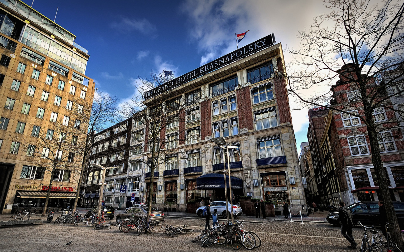 เมือง, ถนน, cityscape, สถาปัตยกรรม, BMW, ถนน, เมือง, จัตุรัสกลางเมือง, ไครสเลอร์, มหานคร, โครงสร้างพื้นฐาน, ตัวเมือง, เลน, เขตเมือง, ทางน้ำ, นิคมอุตสาหกรรมของมนุษย์, ย่าน, ย่านที่อยู่อาศัย