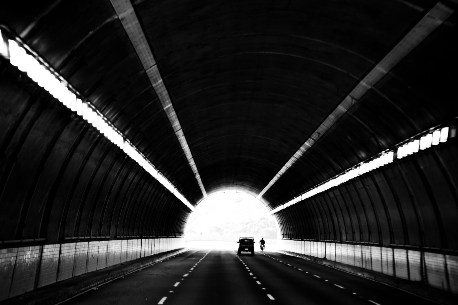 Wallpaper tunnel, black and white, infrastructure, monochrome