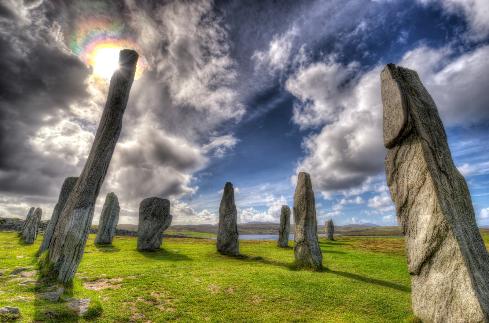sollys, landskab, klippe, græs, himmel, sten, Skotland, HDR, Nikon, monument, Sky, træ, plante, eng, D3S, vedplante, meteorologisk fænomen, stonecircle, nikkor1424mmf28, standingstones, megalittempler, Callanish, isleoflewis, Stornoway, outerhebrides, ritualsite, nikoncom