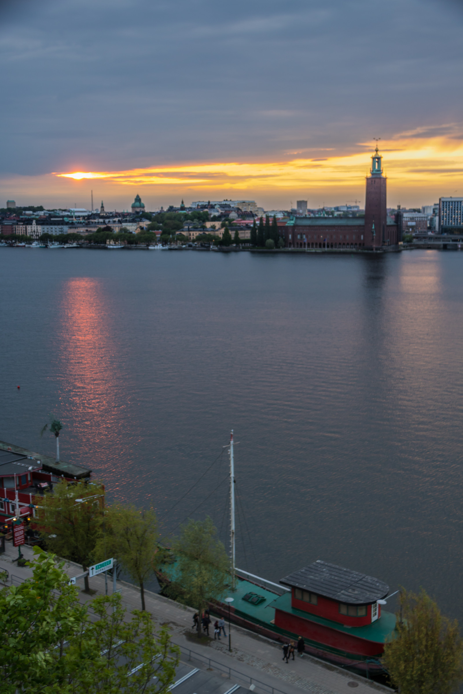일몰, 바다, 시티, 도시 풍경, 만, 물, 건물, 반사, 하늘, 지평선, 저녁, 아침, 탑, 연안, 다리, 강, 항구, 수평선, 스톡홀름, 독, 황혼, 구름, 새벽, 준비, bygnad, 스카이닝, 공격 사진, 공격 사진 7, 대기 현상, 수로