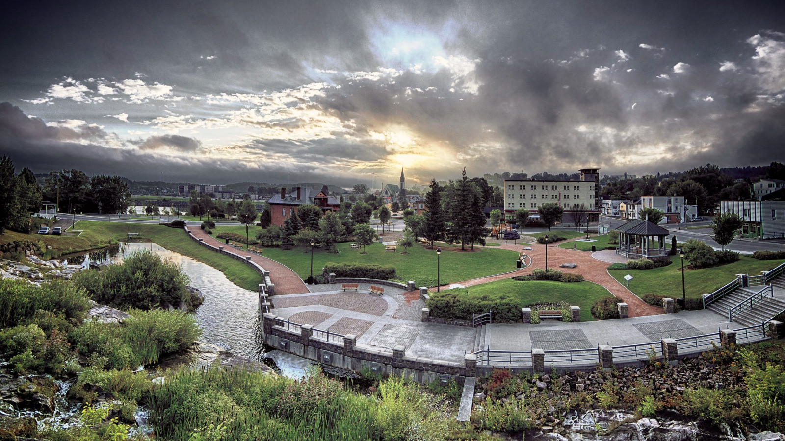 by, bybilledet, parkere, fotografering, flod, Canon, Canada, panorama, fjorden, fugleperspektiv, Rådhusplads, stadion, 2013, Quebec, struktur, arena, 1996, overskyet, dag, ville, milepæl, 7d, parc, blanche, Saguenay, que bEC, rivie re, saguenaylacsaintjean, canonef815mmf4lusm, Chicoutimi, bassin, de kælk, normandgaudreault, rivie rechicoutimi, byområde, menneskelig bosættelse, boligområde, sport mødested, luftfotografering