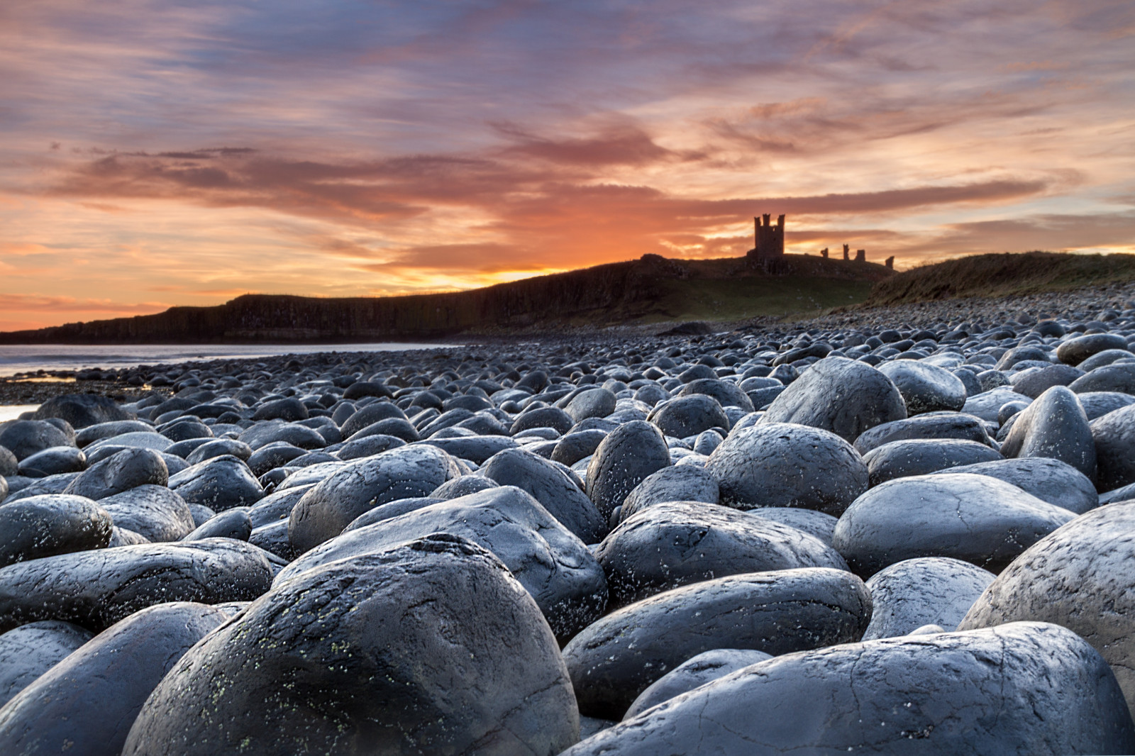 แนวนอน, พระอาทิตย์ตก, ทะเล, น้ำ, หิน, ฝั่ง, ท้องฟ้า, เมฆ, ชายหาด, พระอาทิตย์ขึ้น, ตอนเย็น, เช้า, ปราสาท, ชายฝั่ง, ดวงอาทิตย์, Canon, พื้นผิว, ขอบฟ้า, หิน, เปียก, พลบค่ำ, การก่อตัว, Northumberland, เมฆ, สวย, tamron, ทัศนียภาพ, รุ่งอรุณ, มหาสมุทร, สี, ทะเล, วัสดุ, canon7d, เขื่อนกันคลื่น, tamron1750f28, hitech9ndgrad