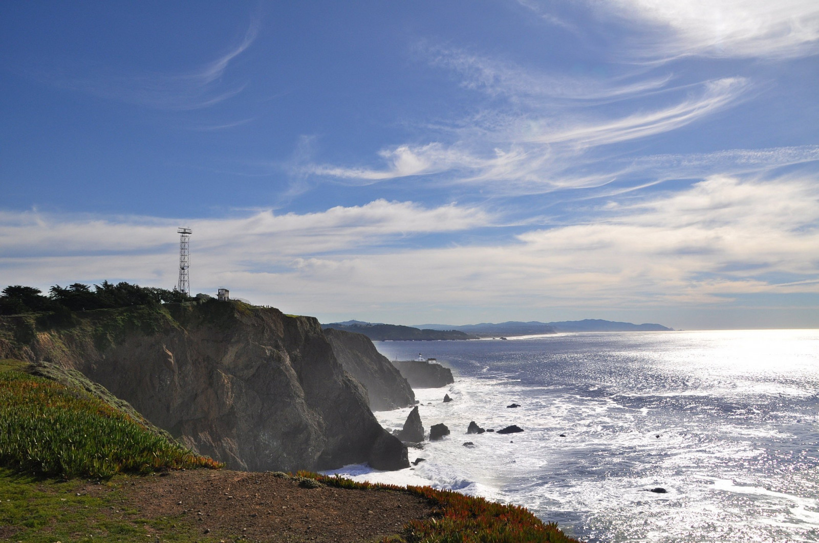 oceano, California, blu, cielo, scogliera, faro, rocce, giorno, onde, Pacifico, nuvoloso, militare, marin, promontori, bunker, pointbonitalighthouse, doublyniceshot, tripleniceshot, mygearandme, mygearandmepremium, mygearandmebronze, mygearandmesilver, mygearandmegold, mygearandmeplatinum, mygearandmediamond