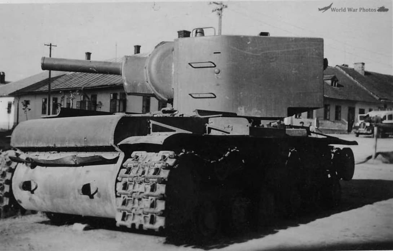 KV 2, staré fotografie