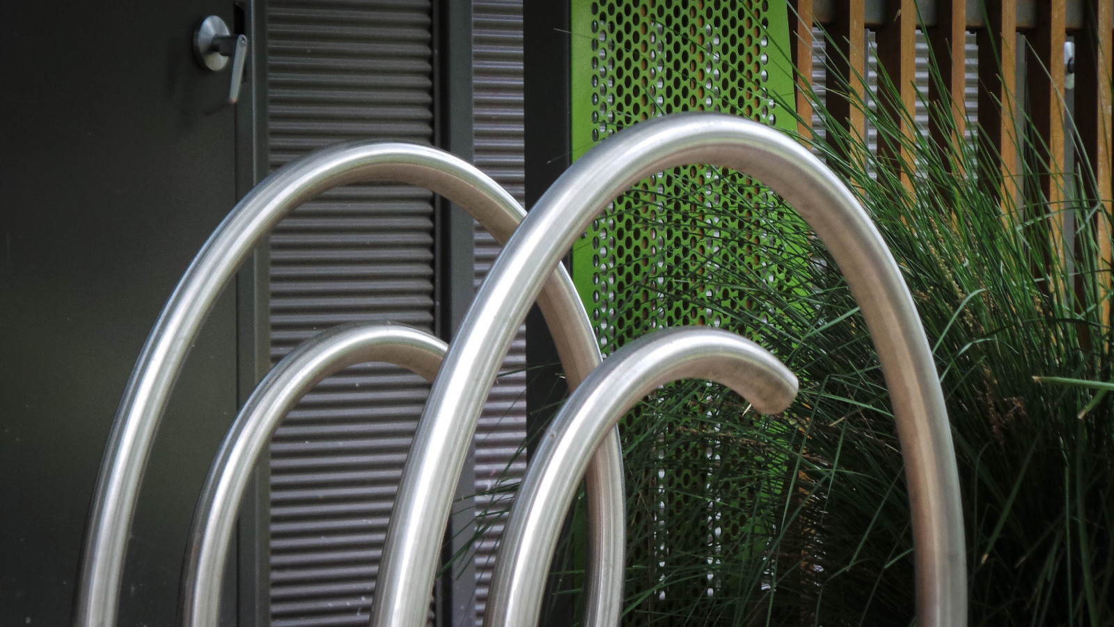 vindue, cykel, parkere, træ, toiletter, grøn, Samsung, metal, dør, hegn, dæk, Adelaide, hjul, cykel, design, skærm, græsser, Theen, talte, perforeret, cykelhjul, ornamental, håndtere, rustfrit stål, corruatediron, Stepney, cicular